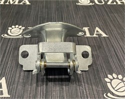 Петля дверная Toyota Hiace 68710-95J01 68710-95J01 - фото 5734
