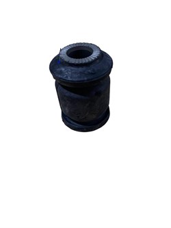 Сайлентблок ZVW30 переднего рычага задний  48654-42040