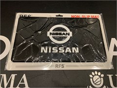 Коврик противоскользящий Nissan на приборную панель 14396