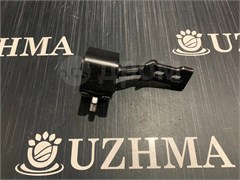 Крепление глушителя AE100 задний 1750615070
