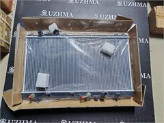 Радиатор охлаждения двигателя Mazda Premacy  71004